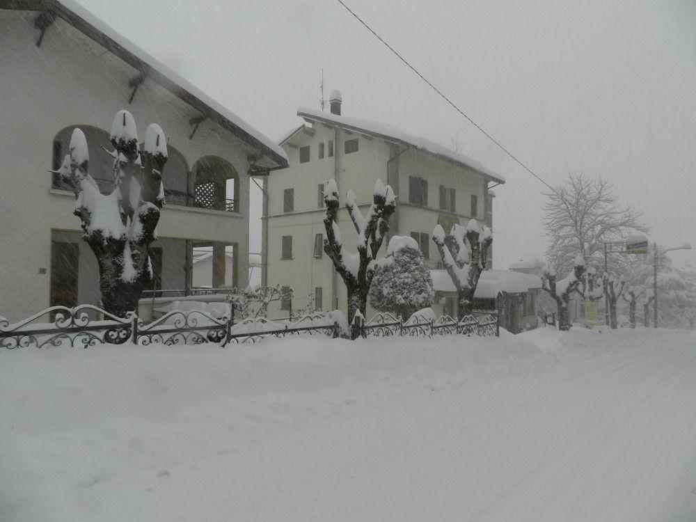 Albergo Ristorante Villa Svizzera Vidiciatico Buitenkant foto